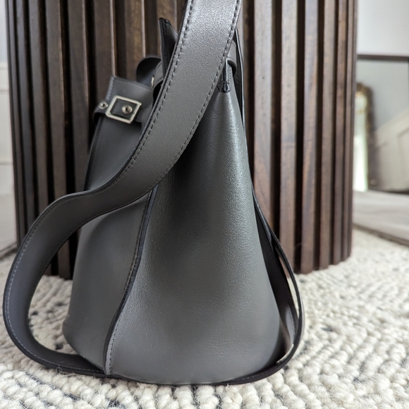 CELINE Big Bucket Bag - Picture 5 of 9